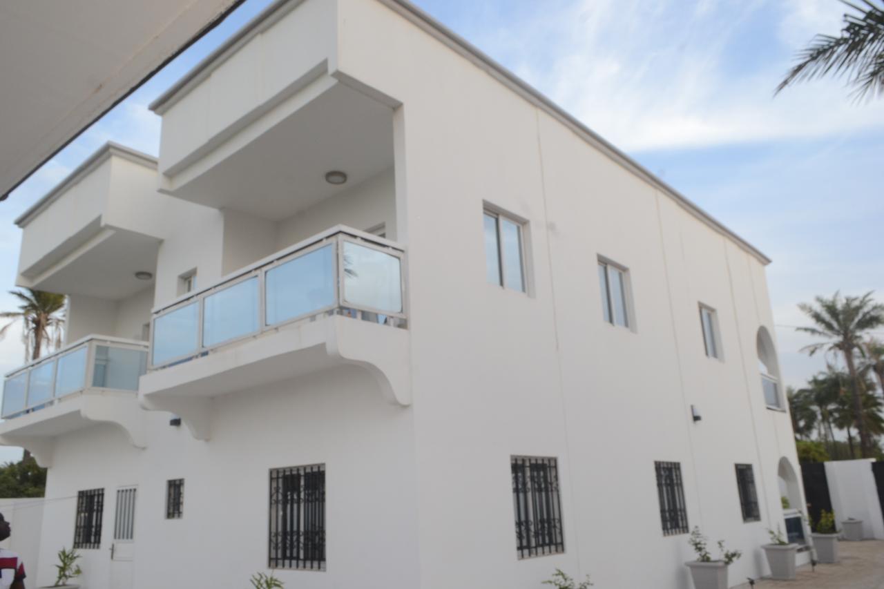 Drammeh'S Villa Serrekunda Exterior photo
